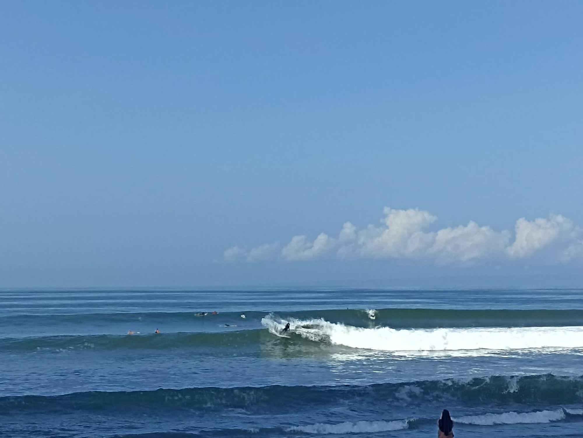 JembranaAyolah Surf House &Surf Campアパートメント エクステリア 写真